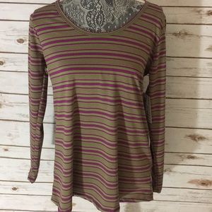 M Lynnae Lularoe shirt
